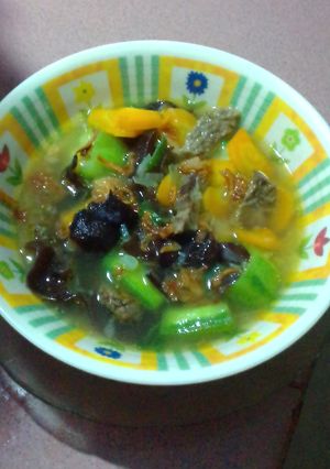 Foto resep Sop dengan jamur dan gambas
