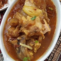 A picture of Beef Paye.