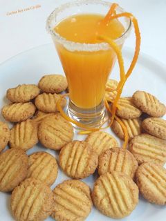 Una foto de Galletas de naranja y almendras