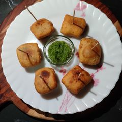 SPINACH CHEESE POCKETS.. A picture of SPINACH CHEESE POCKETS...