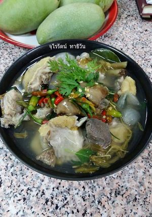 รูปของ ต้มยำไก่บ้านใบมะขามอ่อน