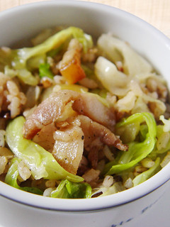 【厚生廚房】五香鹹豬肉炒飯 的食譜成品照片