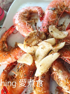 十分鐘上菜-香草蒜乾煎大白蝦 的食譜成品照片