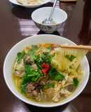 Mì trứng nấu lòng gà