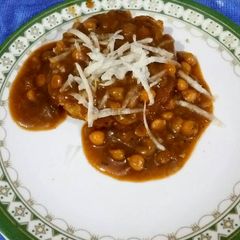 A picture of Chole tikki.
