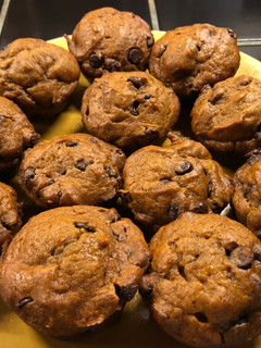 A picture of Pumpkin chocolate chip muffins.