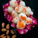 रसीले नारियल लड्डू (rasile nariyal ladoo recipe in HIndi)