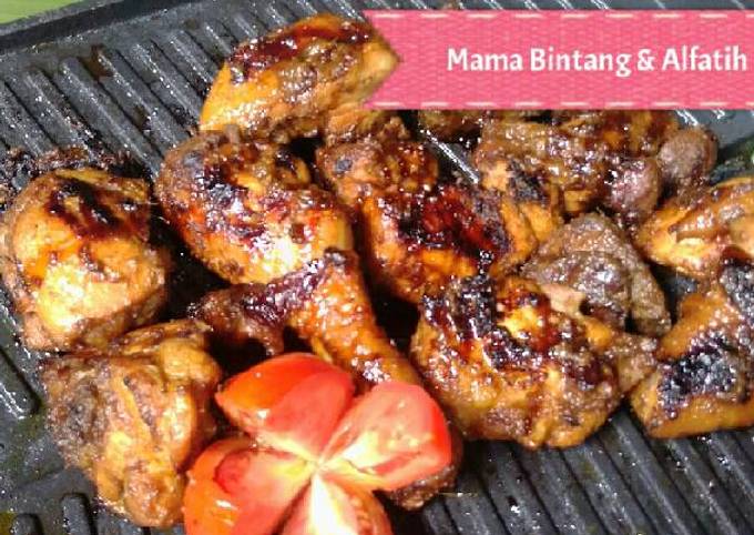 Bagaimana Membuat Ayam bakar /panggang bumbu bawang bombay, Lezat Sekali
