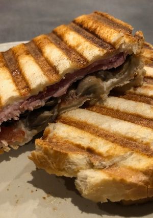 Une photo de Croque aux champignons