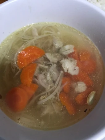Langkah Mudah untuk Menyiapkan Resep Soup ayam jamur yang Uenak Anti Ribet, Mantap Sekali