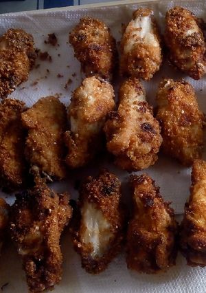 Una foto de Alitas de Pollo Frito 😎👌🍗