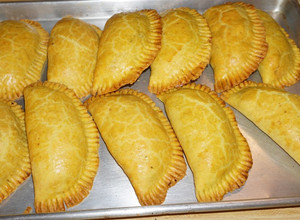 Una foto de EMPANADAS JAMAIQUINAS DE VACUNO. JON STYLE