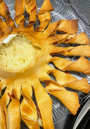 Foto di Torta salata con cuore fondente di Brie o Camembert