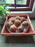 Kuih Bom bijan hitam