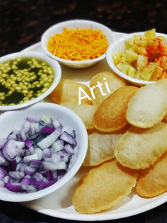 सूजी के गोलगप्पे (Suji ke golgappe recipe in Hindi) रेसिपी मुख्य फोटो