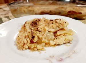 Una foto de Postre de manzana y peras con crumble crocante