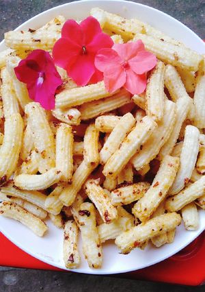 Hình của món Nui chiên sốt bơ tỏi ớt.
