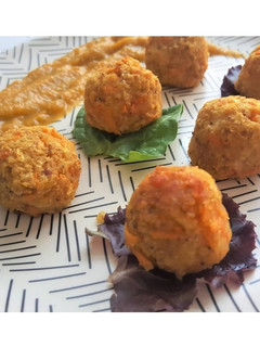 Una foto de Albóndigas Veganas con salsa de verduras