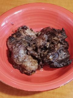 Una foto de Carrilleras de Cerdo guisadas con vino (solo vino)