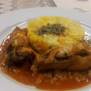 Pollo al ajillo (origen español) con risotto (origen italiano)