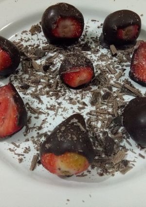 A picture of Strawberry chocolate.
