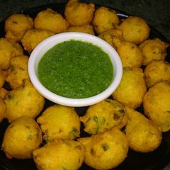 A picture of मसूर दाल पकोडे.
