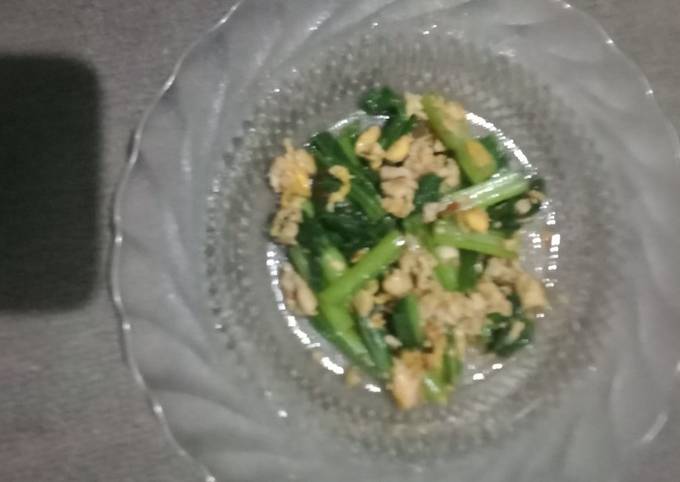 Yuk intip, Bagaimana cara membuat Oseng Sawi Hijau dan Orak-Arik Telur Sederhana No MSG yang spesial