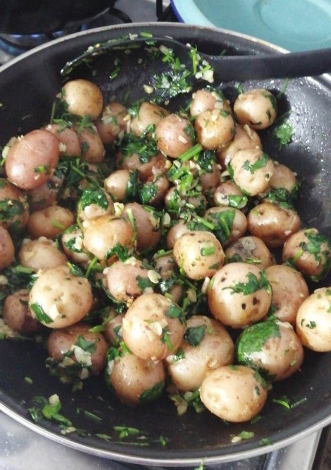 Una foto de Papas con ajo