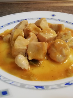 Una foto de Pollo en salsa