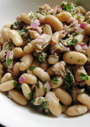 A picture of Cannellini (White Beans) & Tuna Salad.