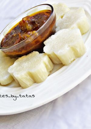 A picture of Boiled yam.