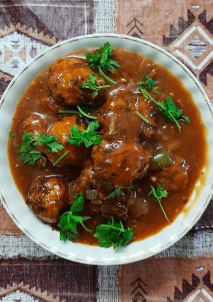 A picture of Vegetable Manchurian gravy.