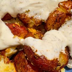 A picture of Creamy Lemon Herb Sauce.