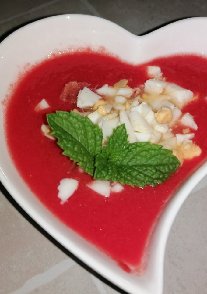 Una foto de Salmorejo sin pan