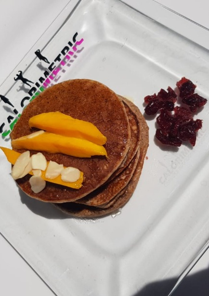 Una foto de 2. Hot cake de avena y plátano