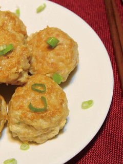 簡單清淡的獅子頭肉丸【偷偷鹿】(含影音) 的食譜成品照片