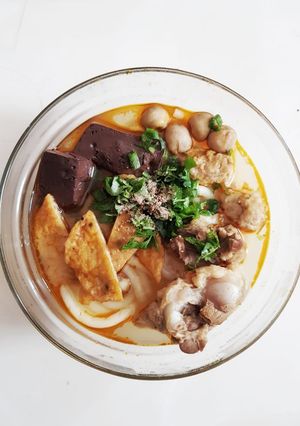 Hình của món Bánh canh xương thập cẩm.