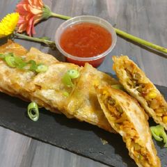 A picture of Chinese Samosas.