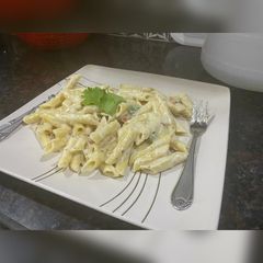 A picture of Pasta in white Sauce 😋.