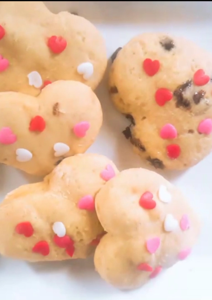 சாெக்லேட் ஸ்பிரிங்கிள் குக்கி பிஸ்கட் (chocolate sprinkle cookie biscuit recipe in tamil) செய்முறை முக்கிய புகைப்படம்