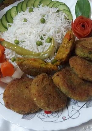 A picture of Vegetable kabab and boil matar Chawel salad raita😋.