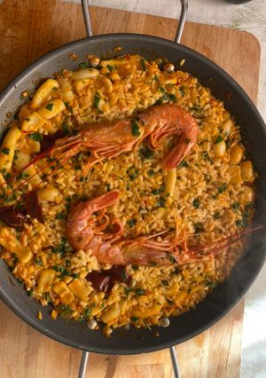 Foto principal de Paella de calamares y gambones