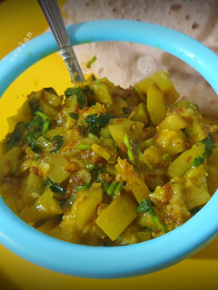 अदरकी लौकी (Adraki Lauki Recipe in Hindi) रेसिपी मुख्य फोटो