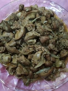 صورة لوصفة كبدة وقلوب دجاج 😋