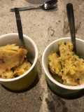 Gelato pesca banana avocado menta e fragole di bosco
