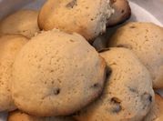 Una foto de galletas de chocolate