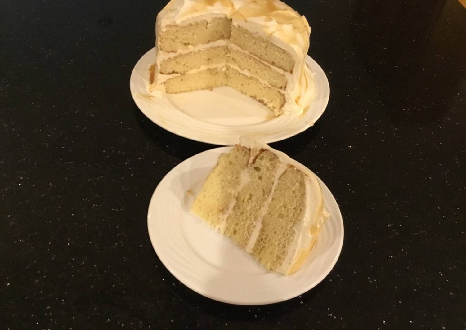 Caramel Layer Cake Recipe by fenway - Cookpad