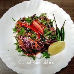 A picture of Radiant roots garden salad 🥗.