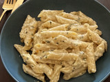 Penne Cremoso de Queijo e Ervas
