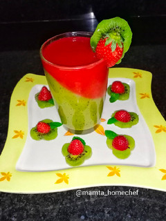 સ્ટ્રોબેરી કીવી મોજીટો (Strawberry Kiwi Mojito In Gujarati) રેસીપી મુખ્ય ફોટો
